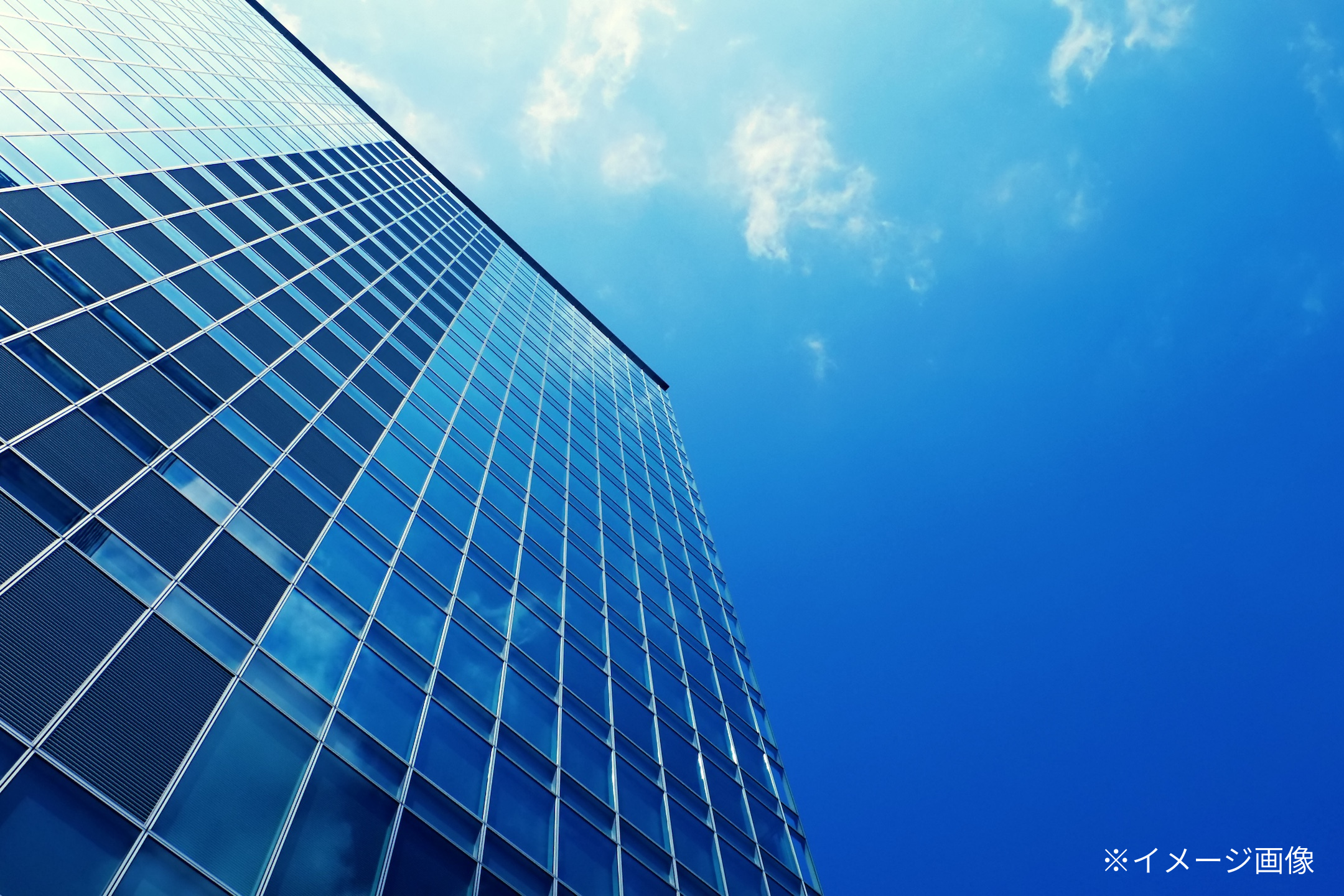 新社屋建設にともなう大型オフィスへのLEDディスプレイ導入事例 